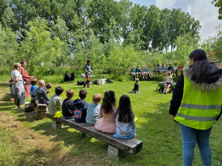 Over de bloemetjes en de bijtjes - bezoekje De Sterappel